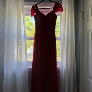 Chic Burgundy Maxi Dress
